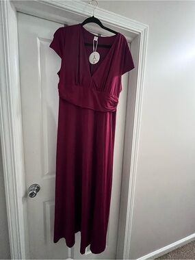 Women's V-Neck Burgundy Maxi Dress